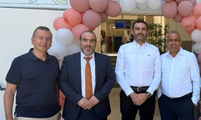בסיור בישיבה התיכונית החרדית &ldquo;אור העתיד&rdquo; - מנכ&rdquo;ל משרד העבודה הביע את התפעלותו מהישגי התלמידים