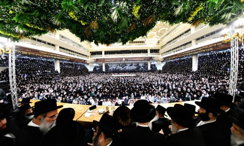 היוזמות והמעמדים המרוממים: כך חגגו את שבועות בחצרות הקודש ובהיכלי הישיבות