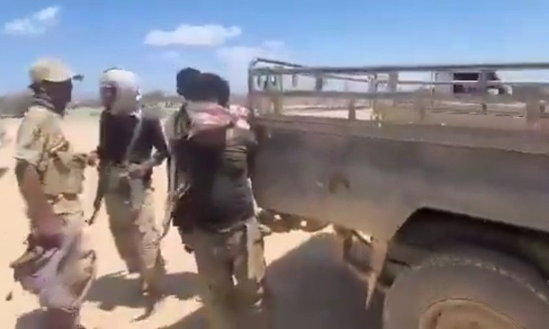 תימן: כוחות הממשלה בלמו את החות'ים והשתלטו מחדש על מצר באב אל מנדב