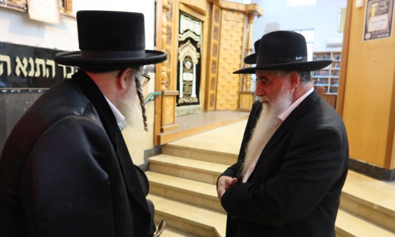 לקראת המעבר מביתר: האדמו"ר מראזלא הגיע להתפלל בטבריה
