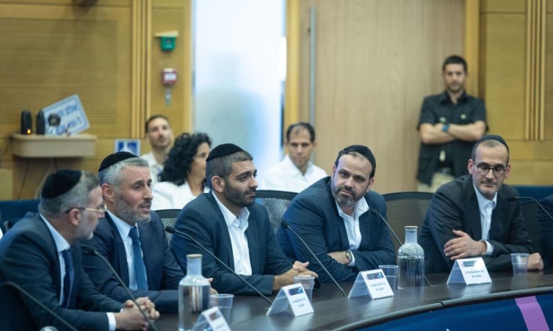 שעות אחרונות להגשת הרשימות: כל השינויים וההתפתחויות של הרגע האחרון