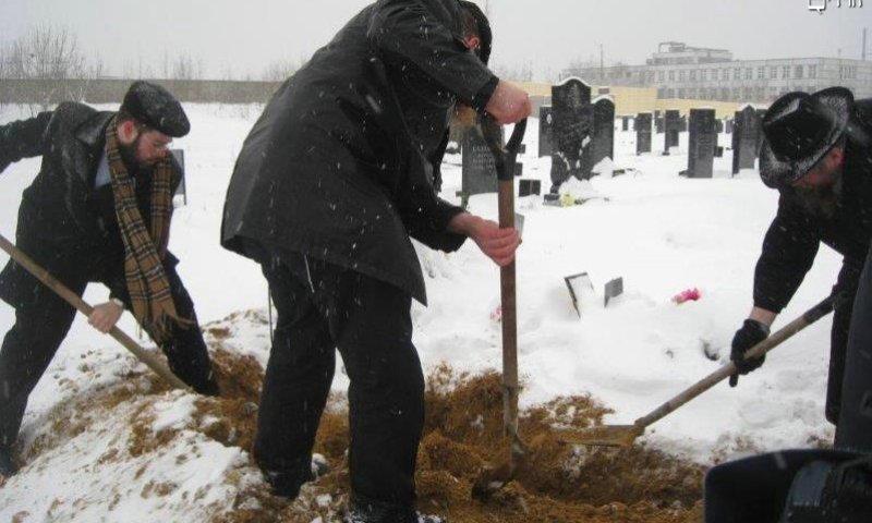 קבורת הגופה בשלג