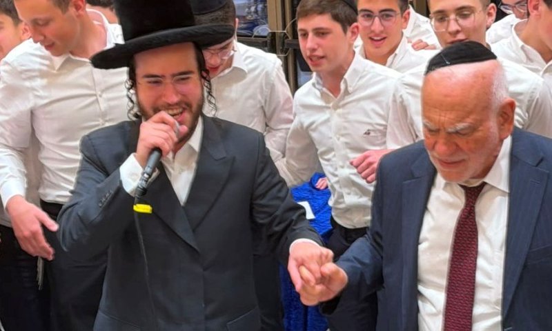 חיבור של דורות: הרב ברוך צ'ייט ובנצי שטיין בסיום שכבש את 'מערבא'