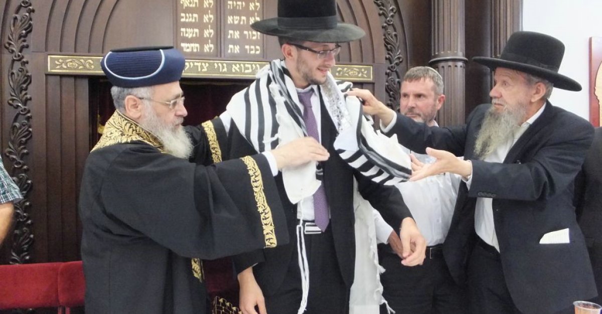צפו: הרב אשר אביטן מונה לרב ישוב אמונים - בחדרי חרדים