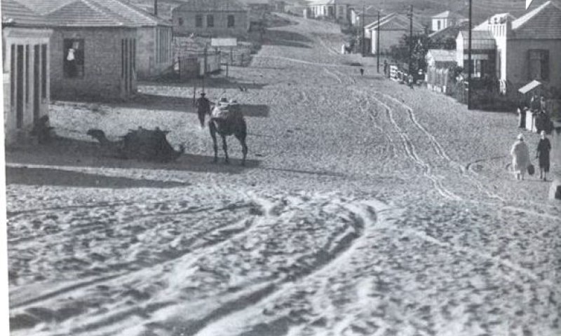 הבתים המיועדים להריסה, לפני 80 שנה.