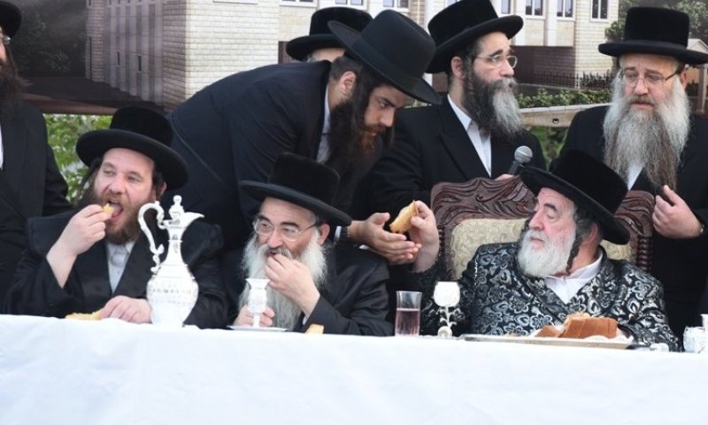 אחרי הקרע המר בבחירות באלעד: ישראל פרוש נפגש עם האדמו"ר מויז'ניץ