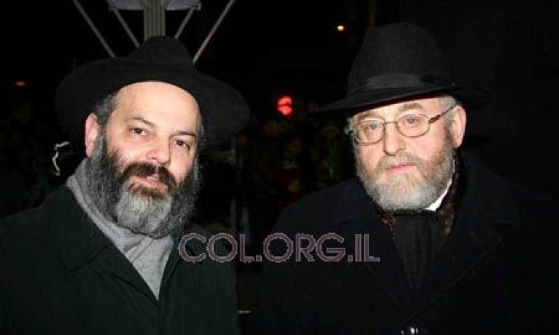 הרב הראשי לאוסטריה פאול אייזנברג (מימין) ורב חב&#34;ד יעקב בידרמן * צילום: COL