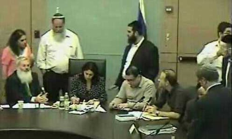 המהומה בוועדת הפנים. צילום: ערוץ הכנסת