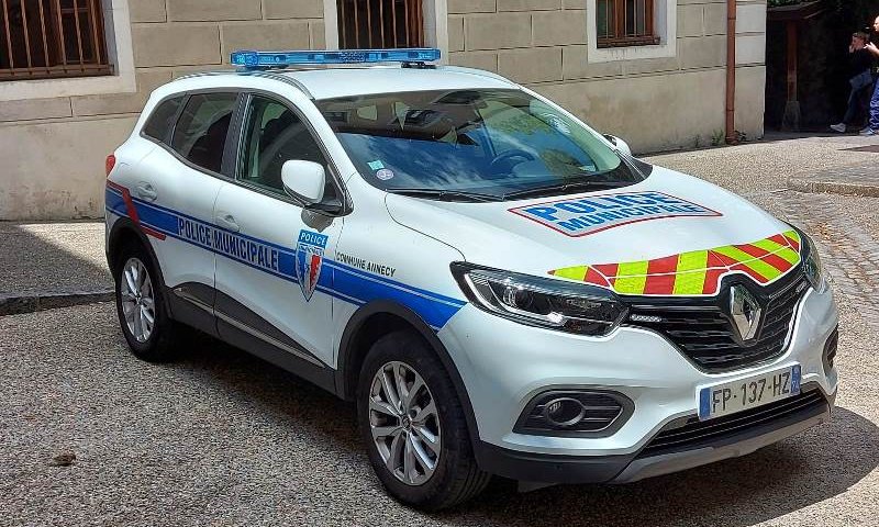 "זקוקים לשיעור בהיסטוריה": לוח זיכרון ליצחק רבין הושחת בצרפת