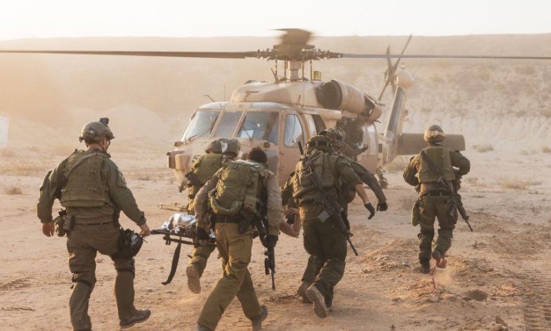 הבקשה החריגה של בני משפחות חטופים: "אל תעשו זאת"