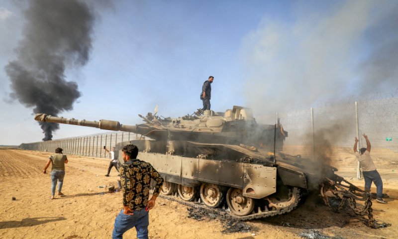 הקול השפוי מהמפרץ: המשפיען הערבי במסר מצמרר לישראל ביום השנה השני לטבח