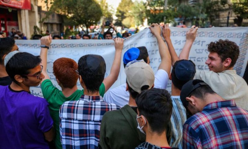 יהודים באיראן מפגינים נגד ישראל