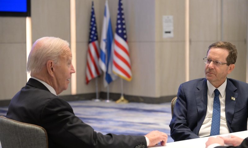 הנשיא ביידן עם הנשיא הרצוג