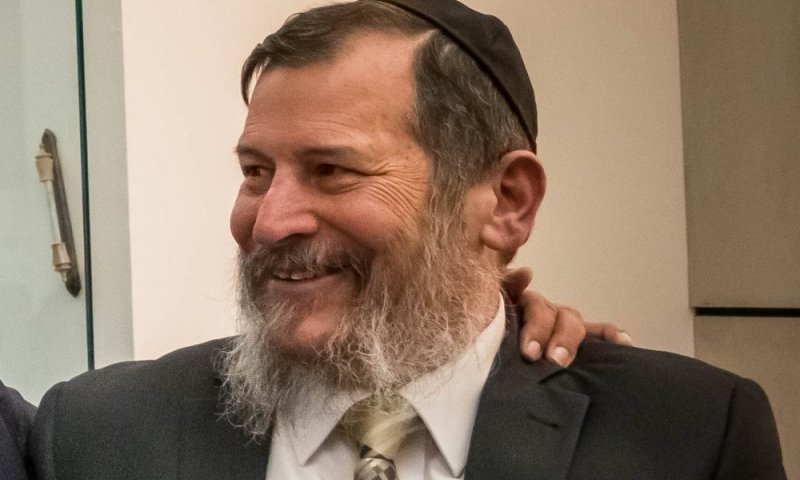 התפללו לרפואתו: הרב אורי לופוליאנסקי מאושפז בבית החולים