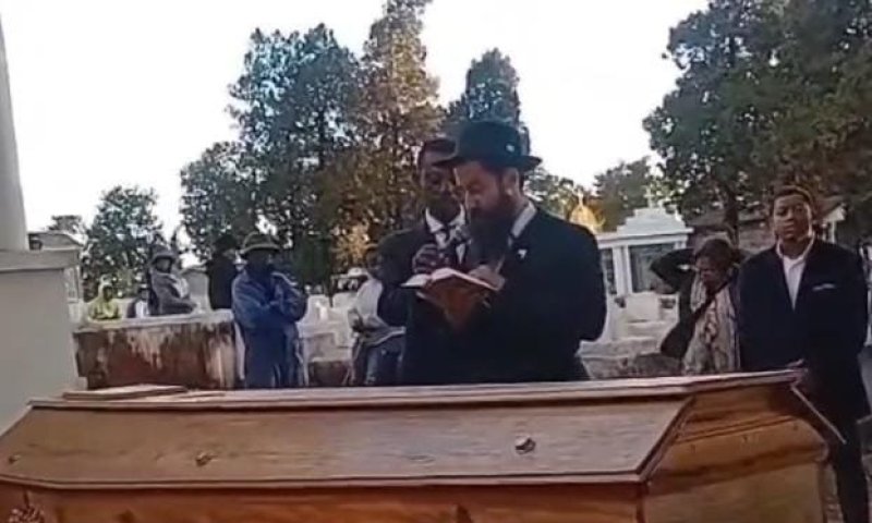 מבצע חוצה יבשות במדגסקר: יהודי שהלך לעולמו הובא לקבורה יהודית
