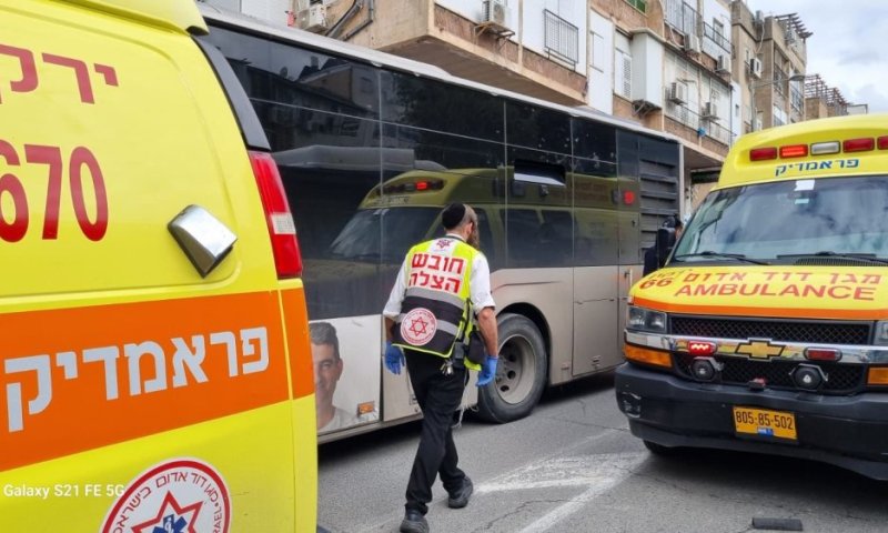 ערב שבת שירה: הילד ניסה להאכיל ציפורים - ונפל מחלון ביתו