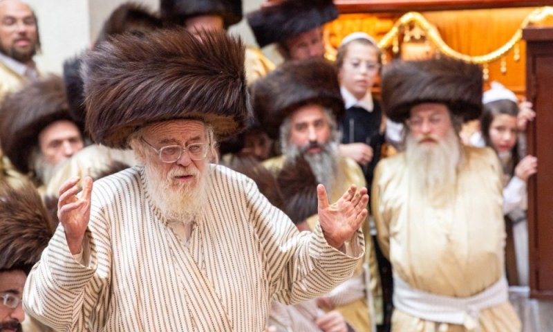דריכות בתולדות אהרן: האם הרבי ישמש כהן בפדיון הבן לנינו?
