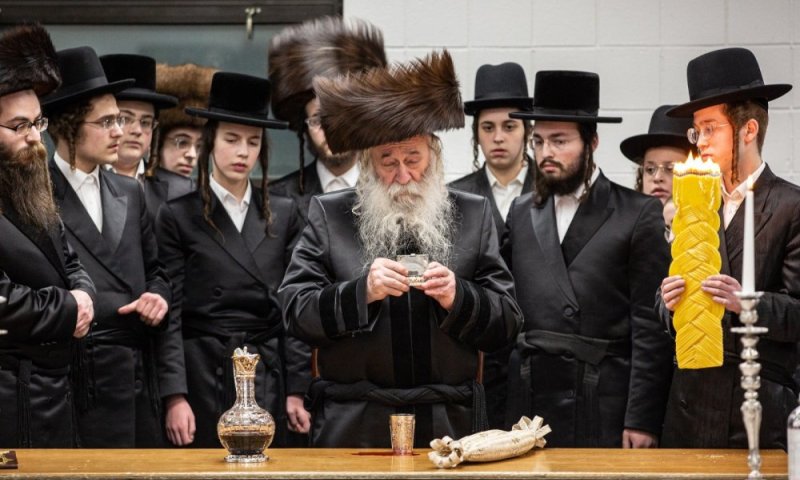 אחרי 15 שנה: הרבי מטשערנוביל ישבות בלייקווד • כל אירועי וזמני שבת מברכים אדר