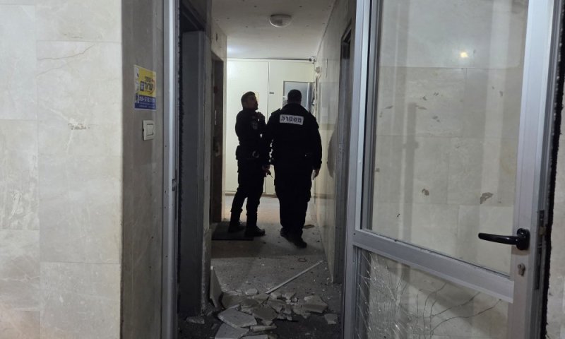 שלושה נעצרו בחשד להשלכת רימון רסס לבניין בבני ברק 