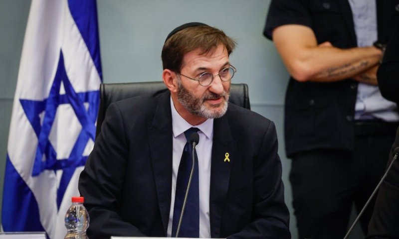 חוק הגיוס: ביסמוט בסבב פגישות עם שר הביטחון והחרדים