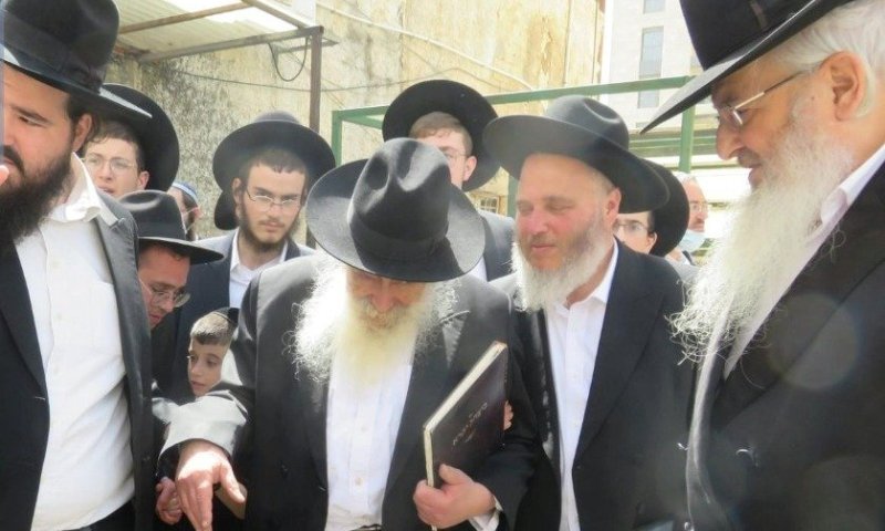 זקן הפוסקים בפסק לירושלמים: "אל תשתכרו בשבת"