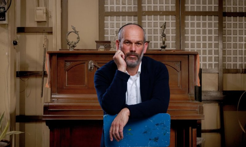 יונתן רזאל חוזר לסגנון המוכר והאהוב עם "תמים" &ndash; לחן חדש למילותיו של רש"י
