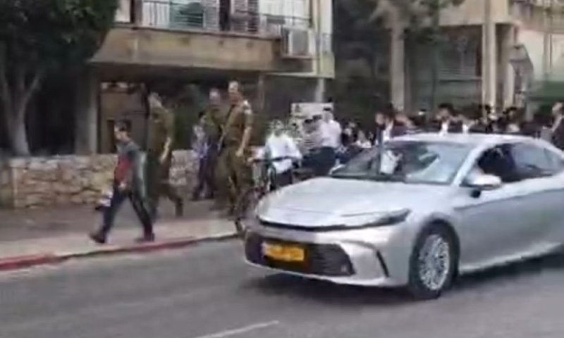 קיצוניים תועדו מגדפים חיילי צה"ל בבני ברק: "זו אינה דרכה של תורה"