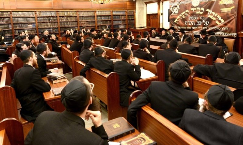 הפוסק הגאון רבי עמרם פריד בחן את רבני בית המדרש "באר ישראל" בבית שמש
