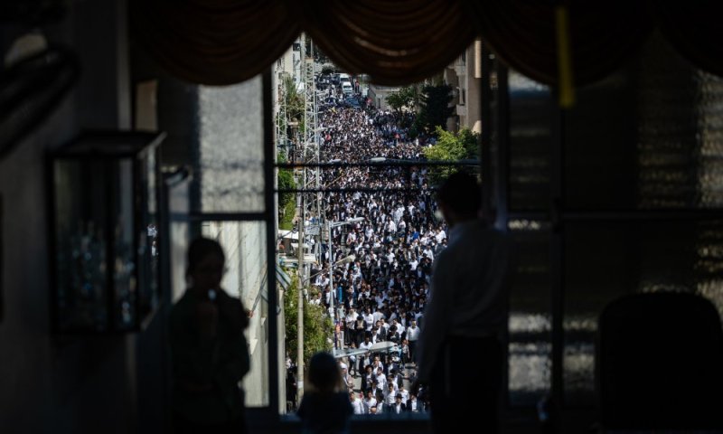 "ללא אירועים חריגים": בגופי החירום מסכמים את הלווית הגר"מ מאזוז זצ"ל