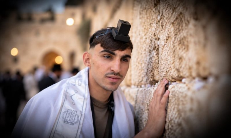 שורד השבי רום ברסלבסקי בפוסט מרגש: "אבא תודה שחיות האדם חטפו אותי! תודה שהארת את עיניי"