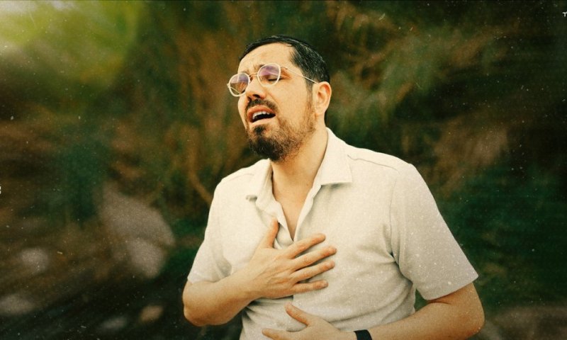 הזמר דוד סיטבון מפתיע בסינגל שנכתב בימי המלחמה: "להתבונן נכון"