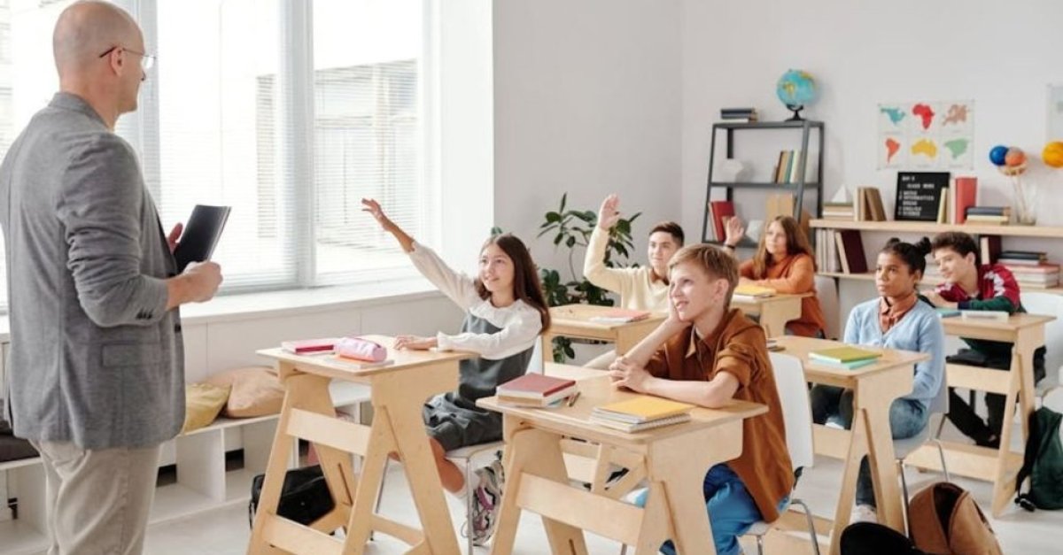 חינוך: הבחירה החכמה בעולם משתנה - קריירה מתגמלת וערך חברתי