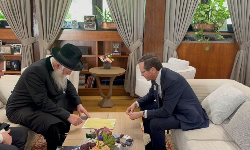 זקן מועצת הרבנות הצהיר אמונים ויצא בהצהרה מיוחדת