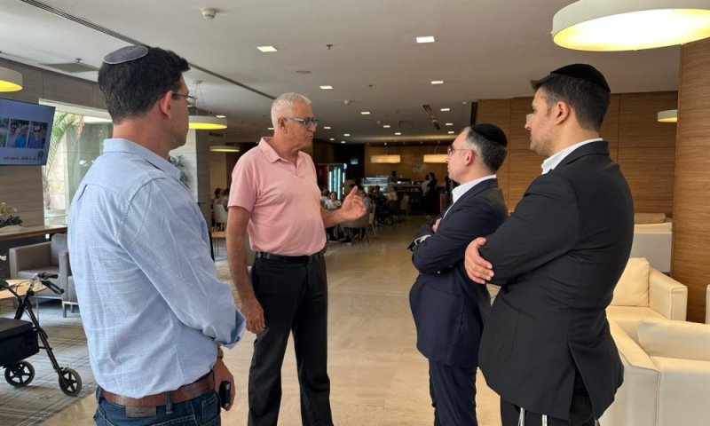 מנכ"ל משרד העבודה בסיור עם מנכ"ל 'קדם': "חובה להנגיש איכות חיים לכל שכבות האוכלוסייה"
