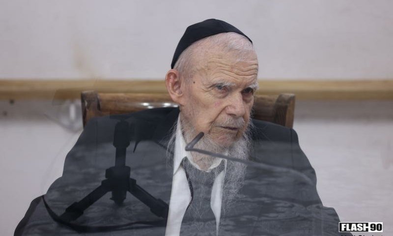 "שיזכו להיות שתולים בבית ה' כמו שזכה רבינו זצ"ל"