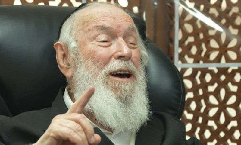 הגר"י זילברשטיין: "אבי יתומים ודיין אלמנות ישלם לכם הרבה טובה וברכות"