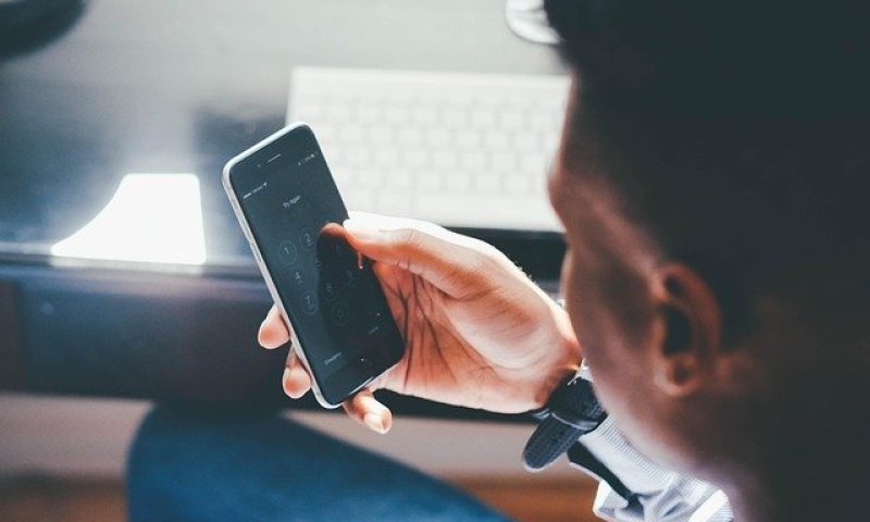 לעוקבי צייד הטיסות: 15% הנחה על eSIM לגלישה בחו"ל - בלי להסתבך