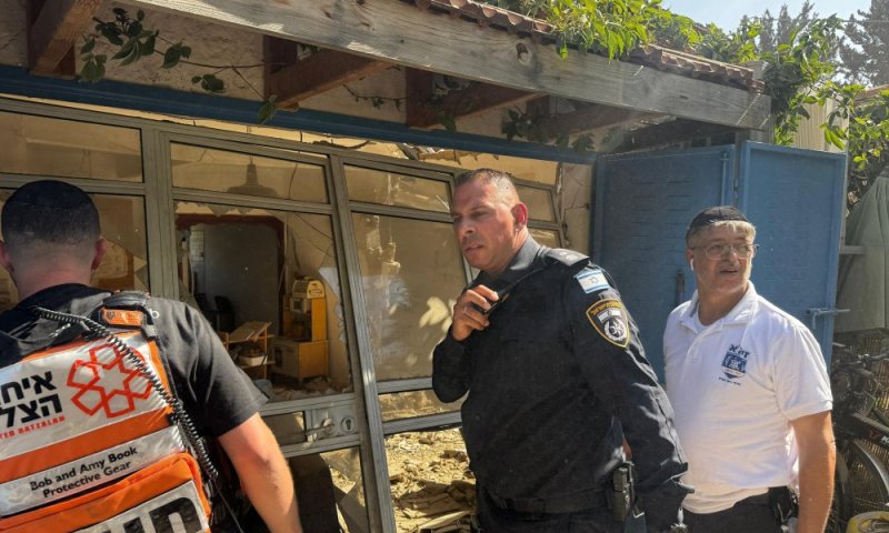 מטח כבד מאיראן: שלושה נפצעו קשה בחיפה 