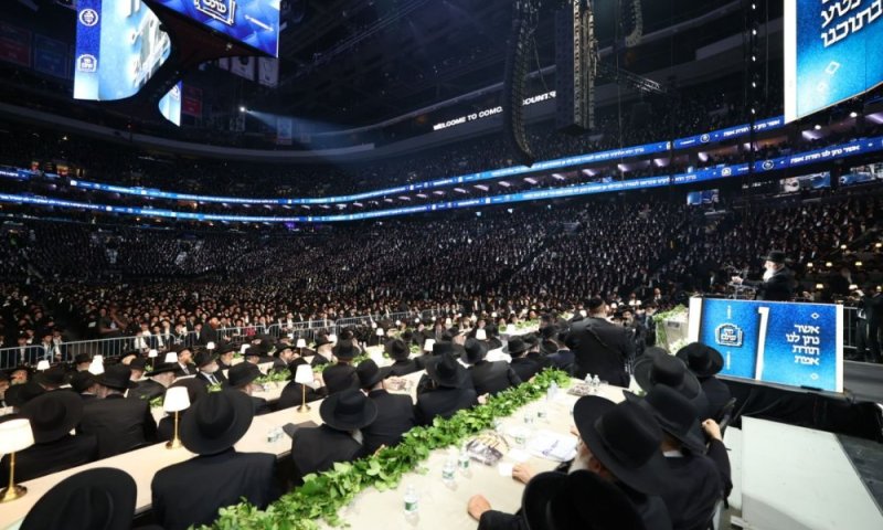 קליפ סיכום ממסע הגר"ע אויערבאך לארה"ב, הנחיתה בקפריסין והביקור בלונדון