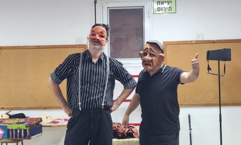 פרויקט "עוטפים" - חיבוק אומנותי למפונים