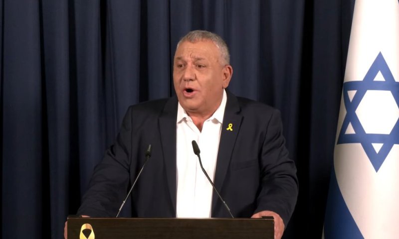 איזנקוט תקף את גנץ: "לא נעשתה דמוקרטיזציה, אפעל לגיבוש גוש"