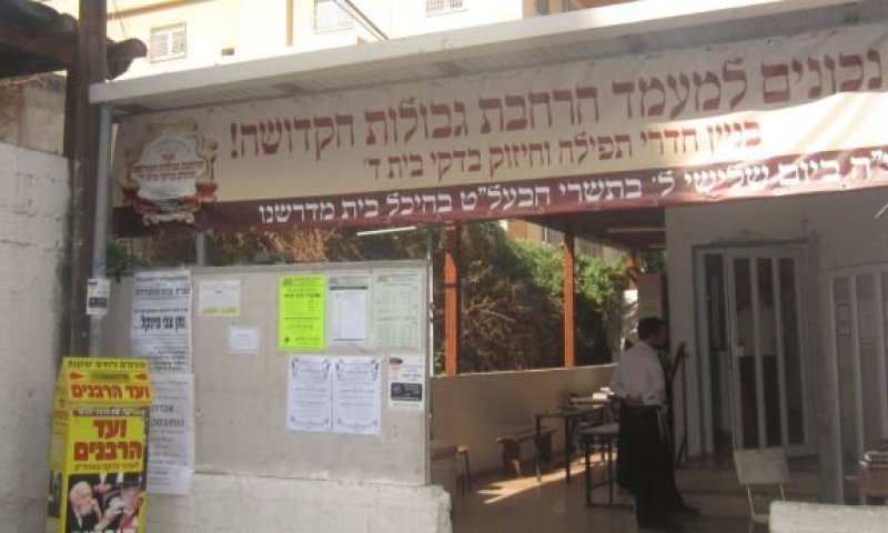 למה מודעות רחוב עדיין עובדות - המדיה הישנה שממשיכה לכבוש קהלים