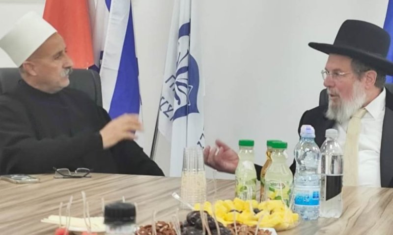 בצל החשש מהתחדשות הטבח: הרב הראשי נועד עם הבכיר הדרוזי