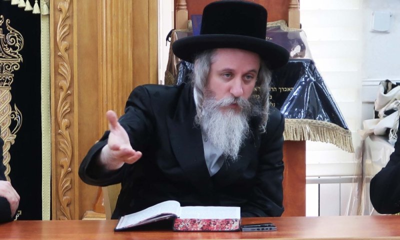 הרבי בכה לפני קריאת התורה: "יש פה יחידים שעושים מחלוקת"