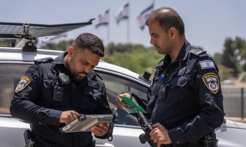 פלסטינים התחזו לישראלים באמצעות ת"ז ורישיונות נהיגה - זאת המערכת שהפלילה אותם