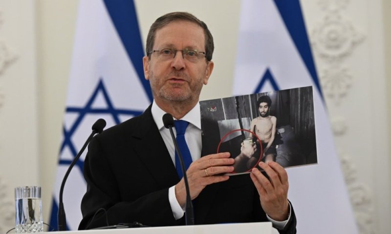הנשיא הרצוג שוחח עם נשיאת הצלב האדום: "צורך דחוף לספק להם מזון וטיפול"