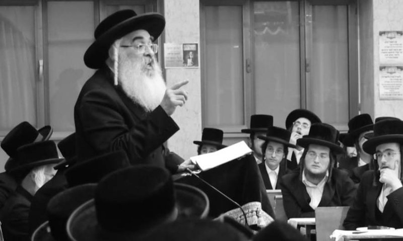 האדמו"ר לבחורים: "לא ייתכן שבחור יעשן סיגריות בישיבה"