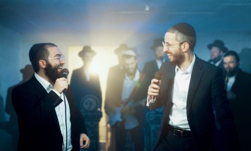 שמואל בטש ושמחה פרידמן בדואט סוחף: "גם כי אלך" 