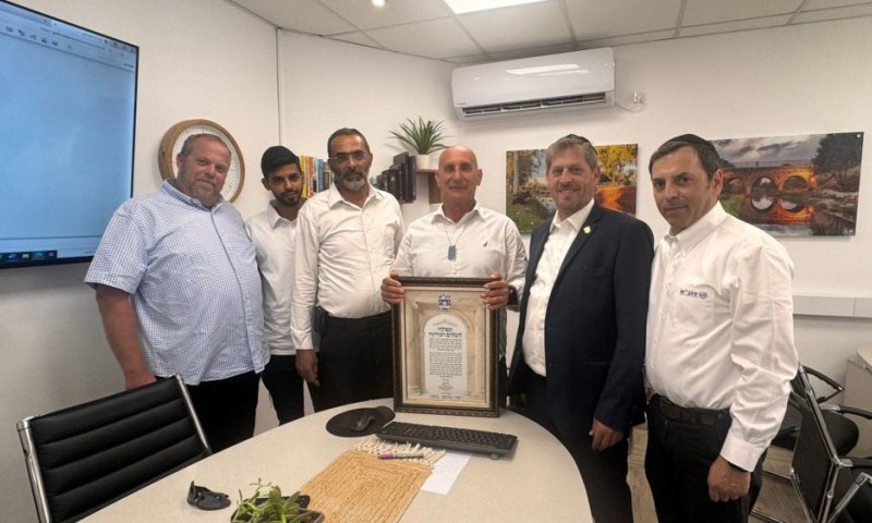 ראשי ארגון זק"א נפגשו עם ראש עיריית ראש העין
