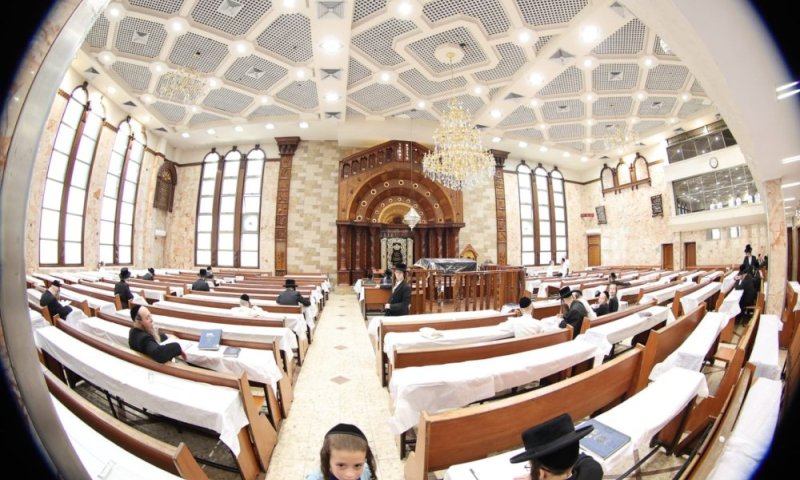 היסטוריה בחסידות: ביהמ"ד הגדול יורחב לקראת החגים